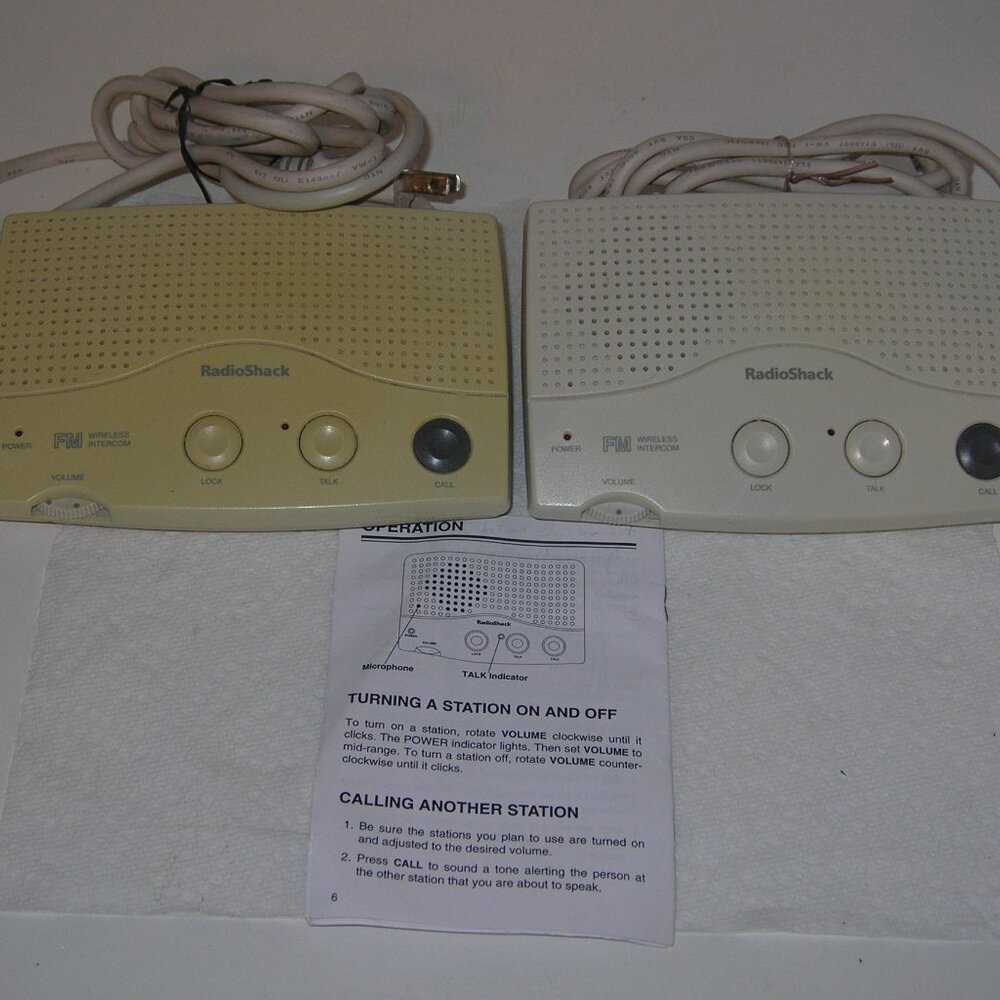 2 Radio Shack 2 Station FM Wireless Intercom 43-493 AC 120V 60HZ 5W 2 Set Manual